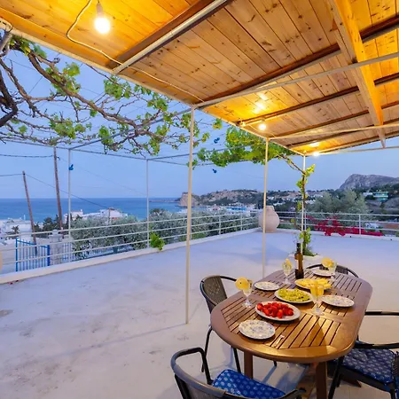 Endless Blue Stegna 度假居 *